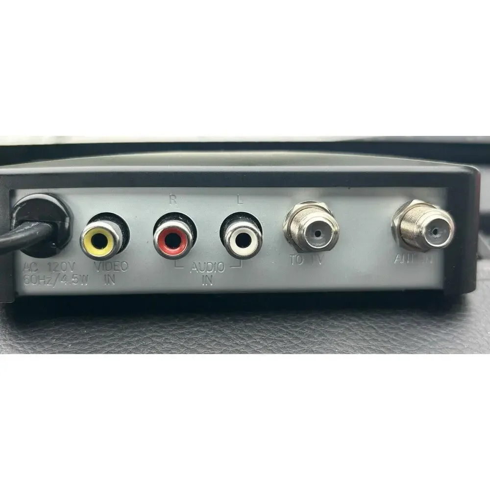 RF Modulator M61138 Audio / Video Switch Box 120V Power Cord 3 &4 Channel AV HD7